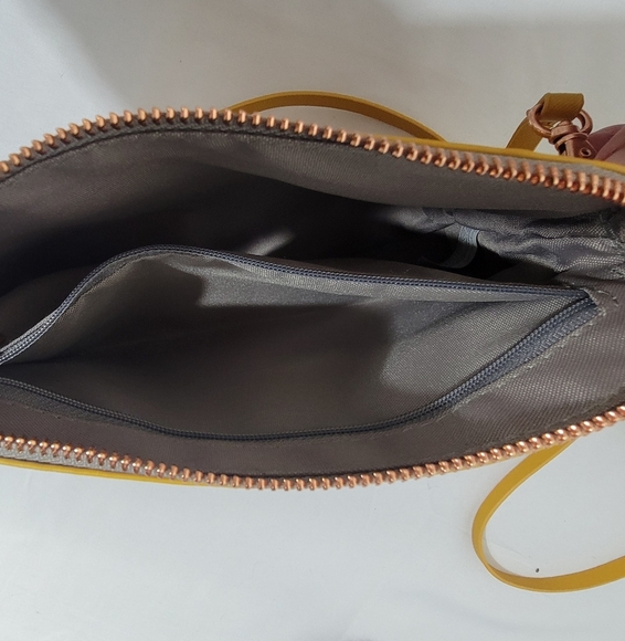 Sophia Allport Bees Collection Mini Shoulder Bag With AnnabelZ Coin Purse - Picture 6 of 14